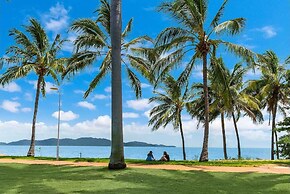 Waters Edge The Strand