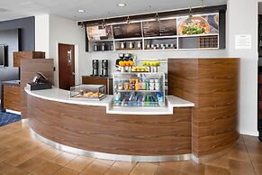 Courtyard By Marriott Shelton