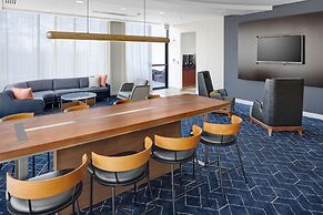 Courtyard By Marriott Shelton