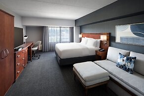 Courtyard By Marriott Shelton