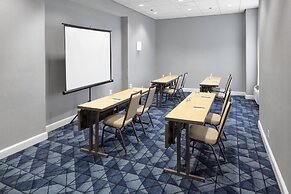 Courtyard By Marriott Shelton