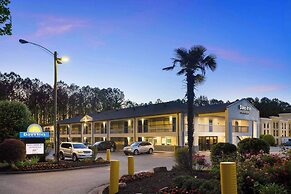 Days Inn by Wyndham Acworth