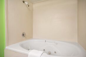 Days Inn by Wyndham Acworth