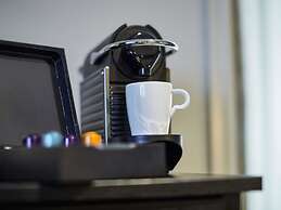 Novotel London West
