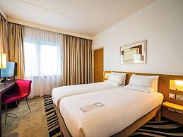 Novotel London West