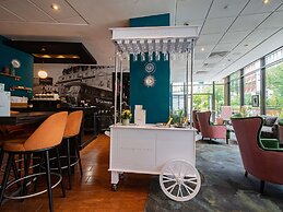 Novotel London West
