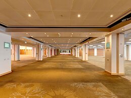 Novotel London West