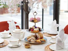 Novotel London West