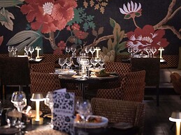 Novotel London West