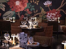 Novotel London West