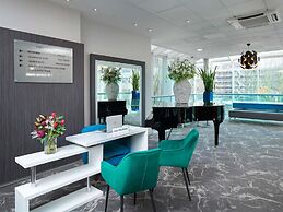 Novotel London West