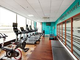 Novotel London West
