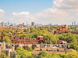 Novotel London West