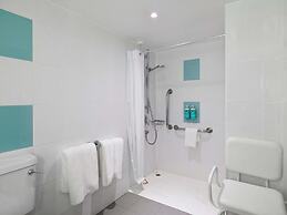 Novotel London West
