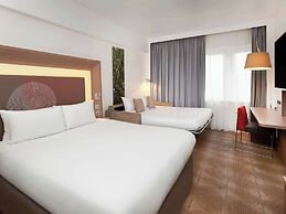 Novotel London West