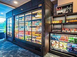 Novotel London West