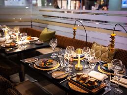 Novotel London West