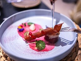 Novotel London West