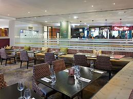 Novotel London West