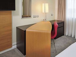 Novotel London West