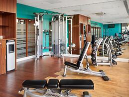 Novotel London West