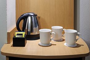 Novotel London West