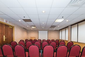 Ramada Hotel & Conference Center by Wyndham Plymouth