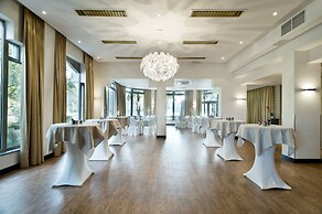 M Hotel - Different Hotels