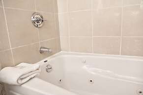 Holiday Inn Salem - I-93 at Exit 2 by IHG