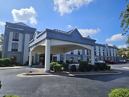 Wingate by Wyndham Greensboro/Coliseum