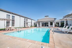 Greenstay Inn & Suites CourtView