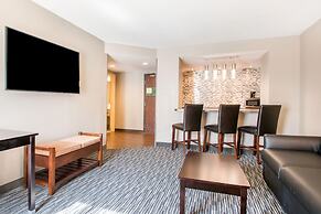 Greenstay Inn & Suites CourtView