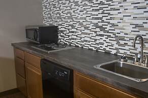 Greenstay Inn & Suites CourtView