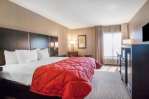 Greenstay Inn & Suites CourtView