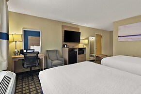 Clarion Pointe Bloomington – Normal near I-55 and University