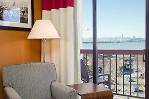 Four Points by Sheraton San Francisco Bay Bridge