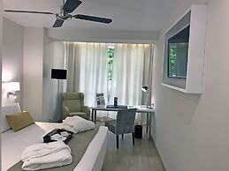 Senator Barajas Hotel