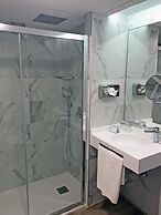 Senator Barajas Hotel