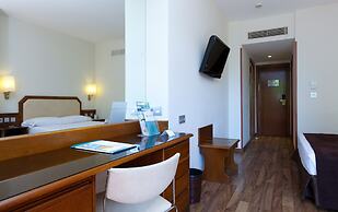 Senator Barajas Hotel