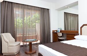 Senator Barajas Hotel