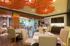 Senator Barajas Hotel