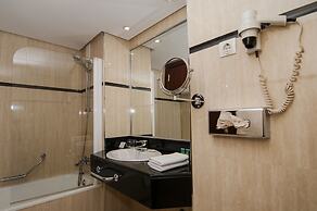 Senator Barajas Hotel