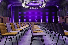 Pullman Paris Montparnasse Hotel