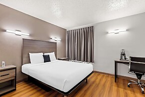 Red Lion Inn & Suites Pontoon Beach