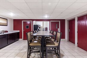 Red Lion Inn & Suites Pontoon Beach