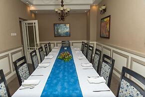 Sunbird Capital Hotel