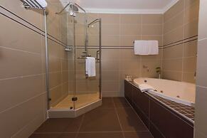 Sunbird Capital Hotel