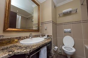 Sunbird Capital Hotel