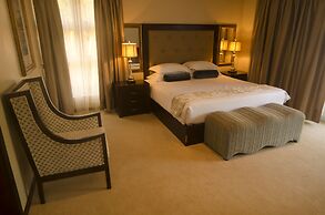 Sunbird Capital Hotel