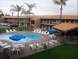 Travelodge by Wyndham Hemet CA